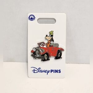 Disney Parks GOOFY DRIVING RED CAR Official Trading Pin - NWT